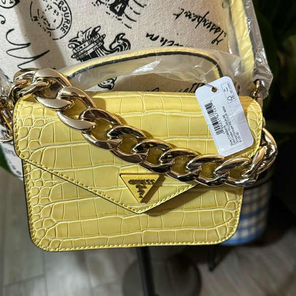 Brandnew Guess Mini Crossbody Bag - Picture 1 of 3